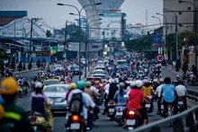 Falling oil poses Vietnam price or state-budget conundrum