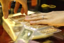 Vietnam's gold demand falls 29 percent as local prices remain high