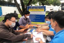 HCMC factories go headhunting for workers