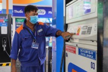 Cut gasoline taxes to control price hike, experts advise
