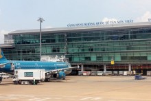 Vietnam targets local investors with privatization of airports