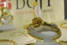 Giá vàng quay đầu giảm