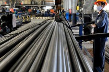 Doanh nghiệp oằn mình vì điện, xăng, tỷ giá