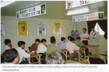 South Korea, Taiwan extend work visas for stranded Vietnamese workers