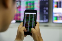 Lương 15 triệu đồng nên đầu tư tài chính thế nào