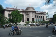 Vietnam central bank tightens rules on lending, ownership to curb fraud