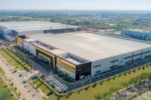 Cận cảnh nhà máy smartphone mới của Vingroup tại Hòa Lạc: Đủ màn tra tấn Vsmart, nuôi mộng “Thung lũng Silicon” Việt Nam