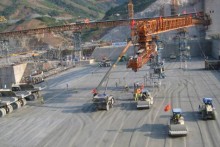 Ứng dụng công nghệ bê tông đầm lăn (RCC) trong xây dựng