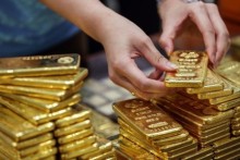 Gold and USD prices simultaneously increased sharply