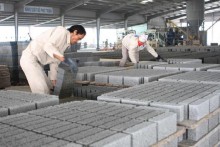 Đẩy mạnh sử dụng tro, xỉ, thạch cao để sản xuất VLXD