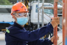 Vietnam needs to speed up fiscal support: experts