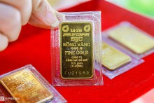Gold bar prices reversed sharply after free fall