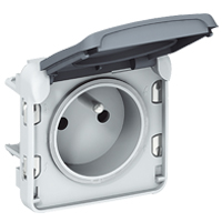 F/B SOCKET 2P+E AUTO-TERMINAL 