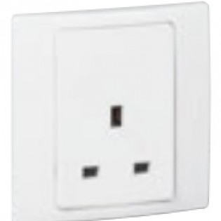 WHITE BS 13A SOCKET           